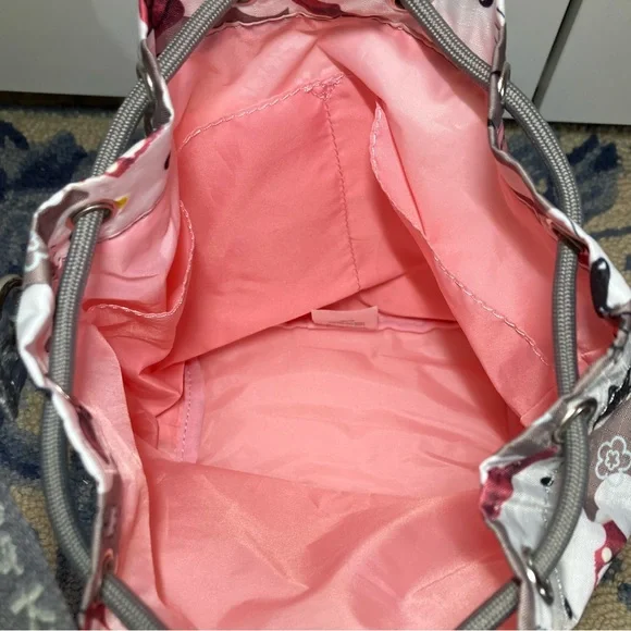 LeSportsac Hello Kitty Bucket Bag - Picture 4 of 5